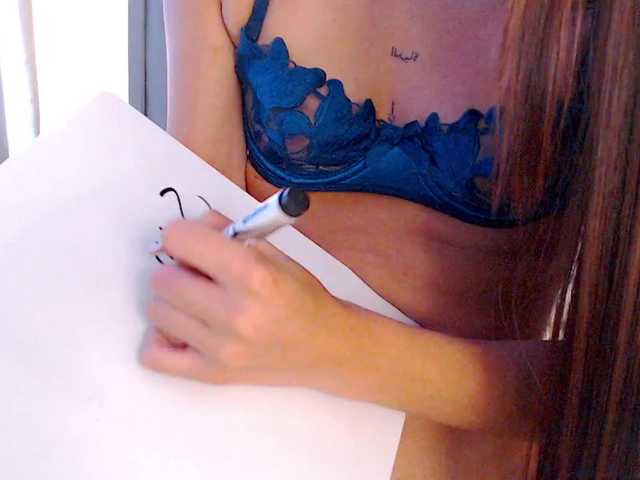 lailaatyler live cam on BongaCams