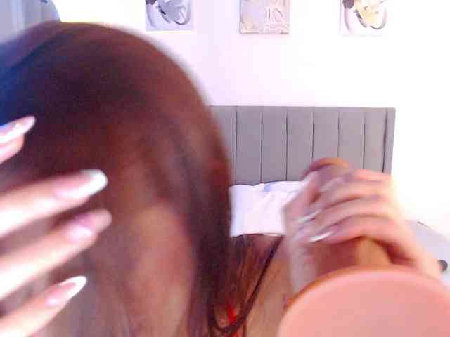 Modelo: lailaatyler