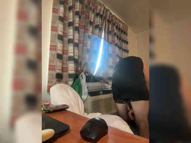 Badadda8 Live Webcam on BongaCams