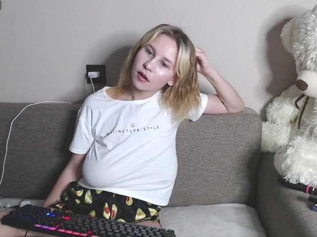 RoyAngela live cam on BongaCams