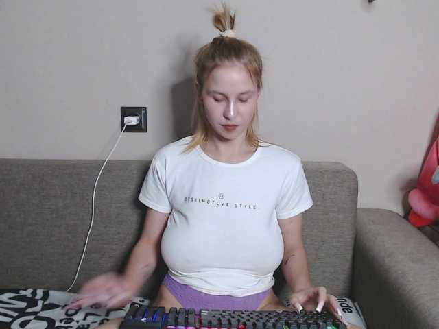 RoyAngela live webcam show