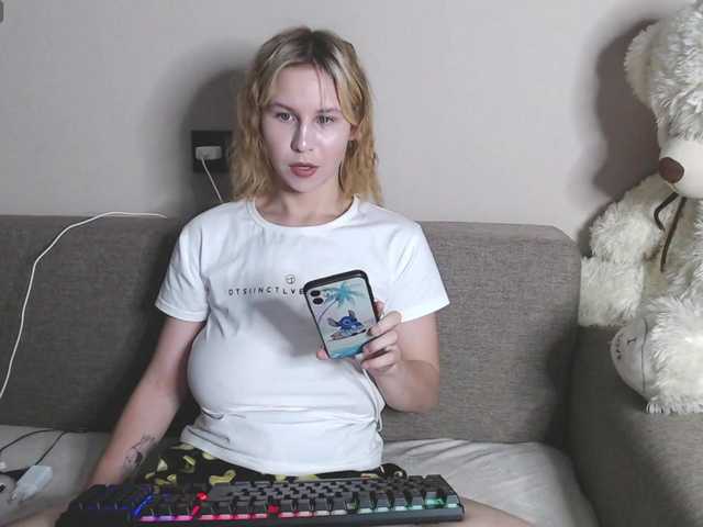 RoyAngela live cam on BongaCams