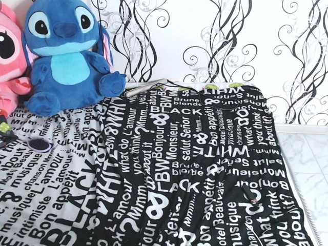 RoyAngela's BongaCams show and profile