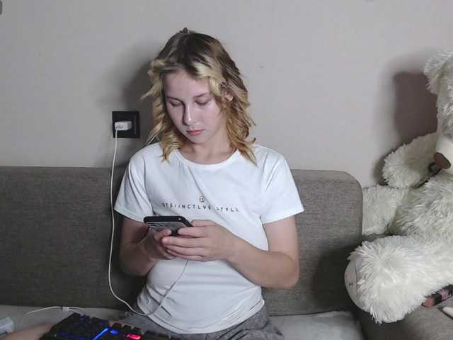 RoyAngela live cam on BongaCams