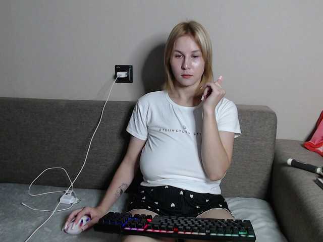 RoyAngela live cam on BongaCams
