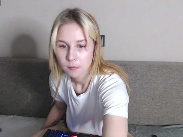 RoyAngela live cam on BongaCams
