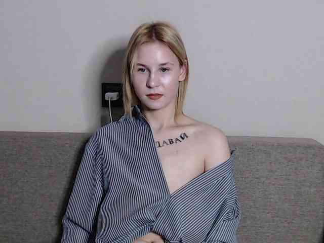 RoyAngela webcam