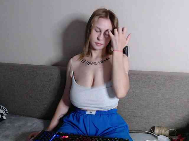 RoyAngela webcam
