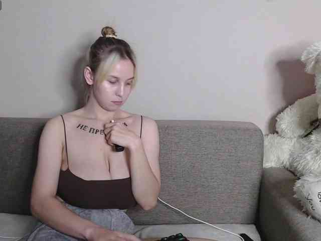 RoyAngela webcam