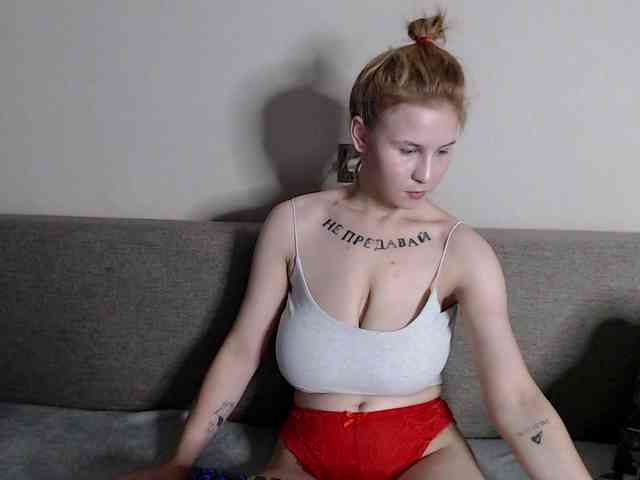 RoyAngela webcam