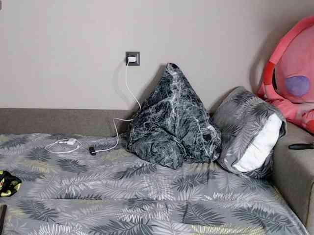 RoyAngela webcam