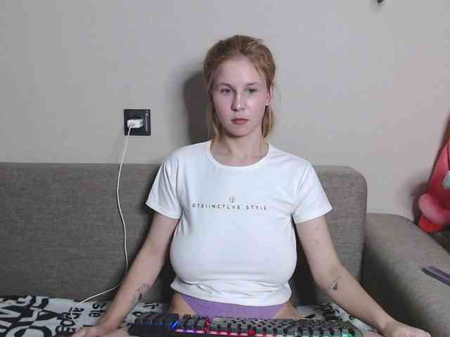 RoyAngela webcam