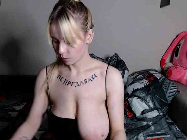 RoyAngela webcam