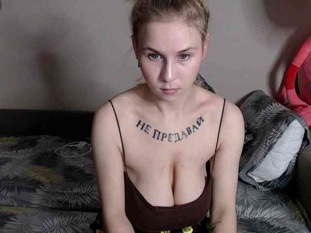 RoyAngela webcam