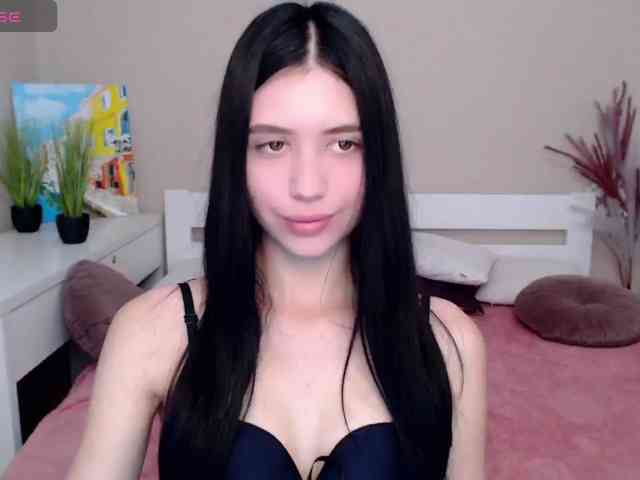 Model: LindaSei