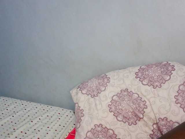 HotVibeQueen live cam on BongaCams