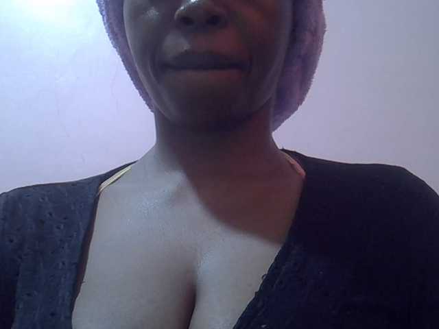 HotVibeQueen
