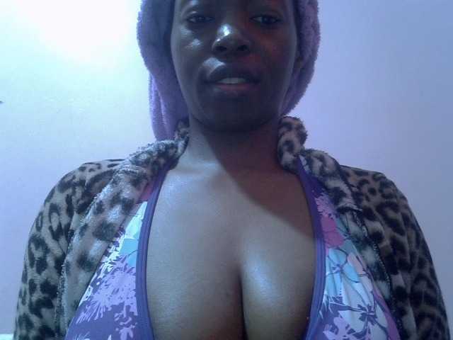 HotVibeQueen