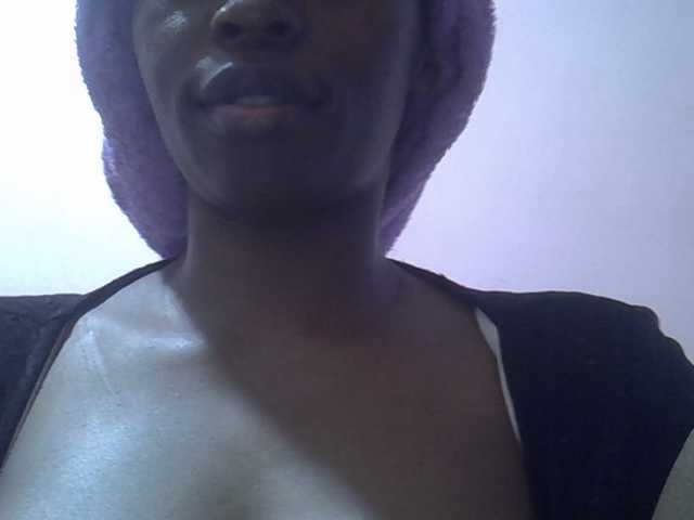 HotVibeQueen