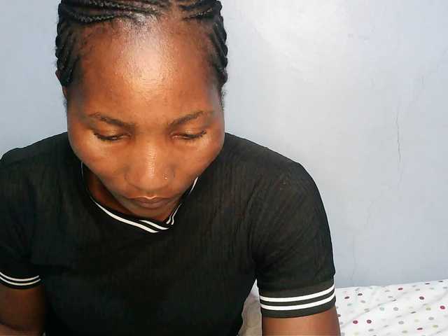 HotVibeQueen live cam on BongaCams
