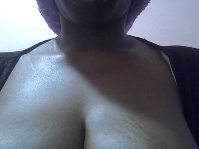 HotVibeQueen