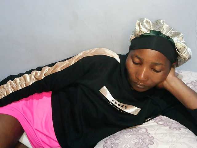 HotVibeQueen