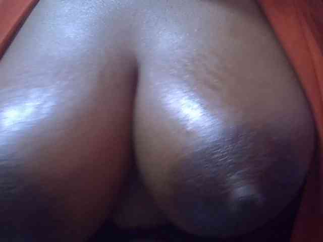 HotVibeQueen webcam