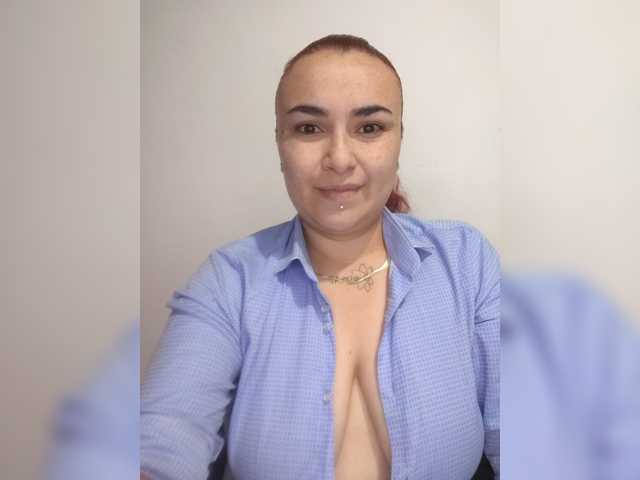 Jelog webcam bongacams model stream image