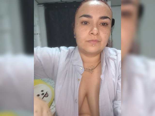Jelog live cam on BongaCams