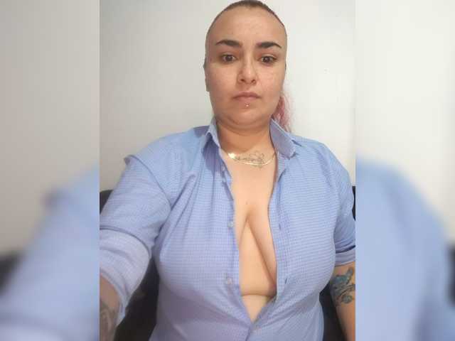 Jelog webcam bongacams model stream image