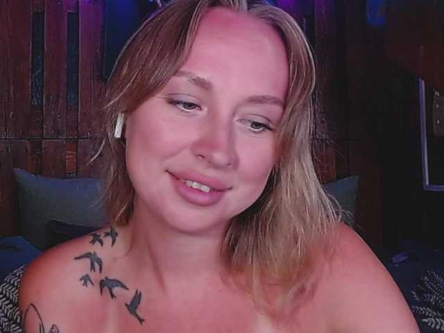 Bobby-MiMi live cam on BongaCams