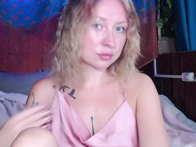 Bobby-MiMi live cam on BongaCams
