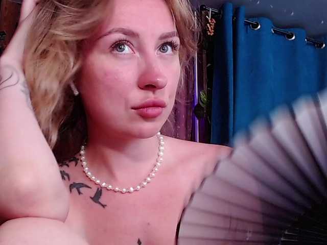 Bobby-MiMi live cam on BongaCams
