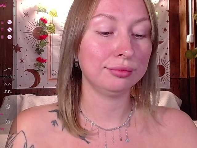 Bobby-MiMi live cam on BongaCams