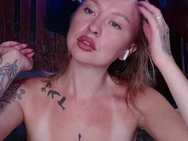 MiMi-Deep live webcam show