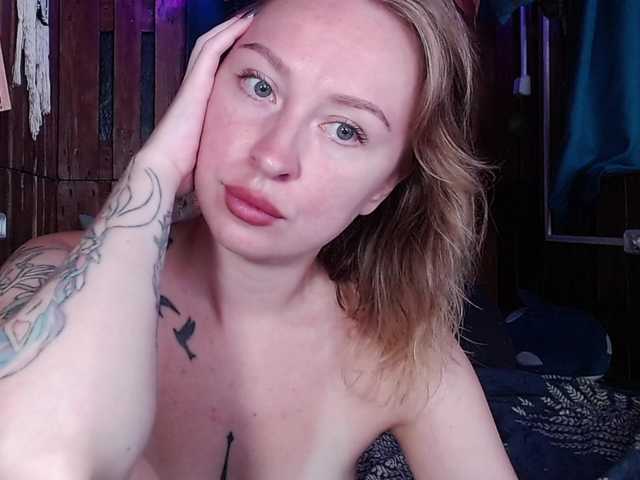 Bobby-MiMi live cam on BongaCams