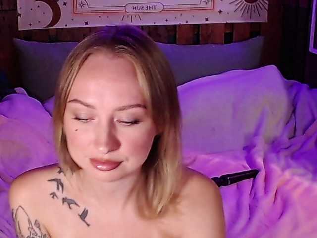 Bobby-MiMi live cam on BongaCams