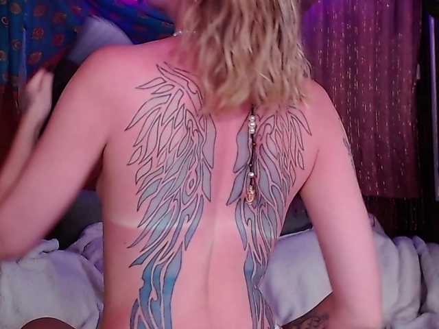 Bobby-MiMi live cam on BongaCams