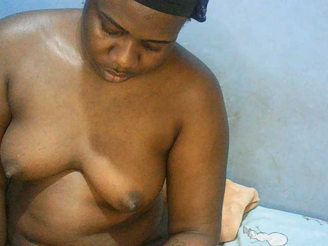 LustyLyn live cam on BongaCams