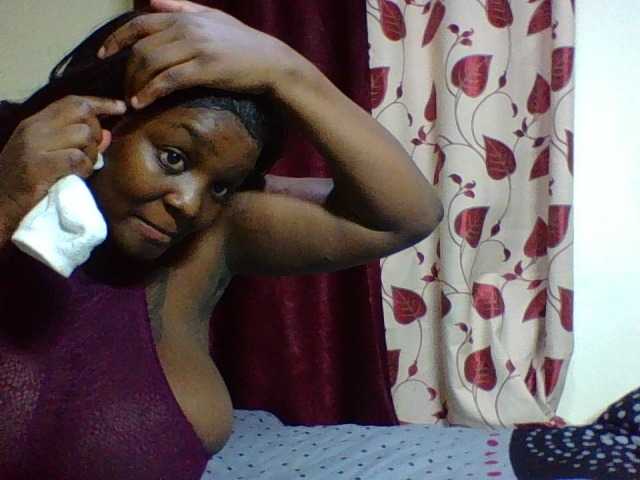 Wildhoneyx live cam on BongaCams