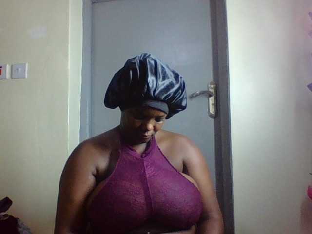 Wildhoneyx live cam on BongaCams