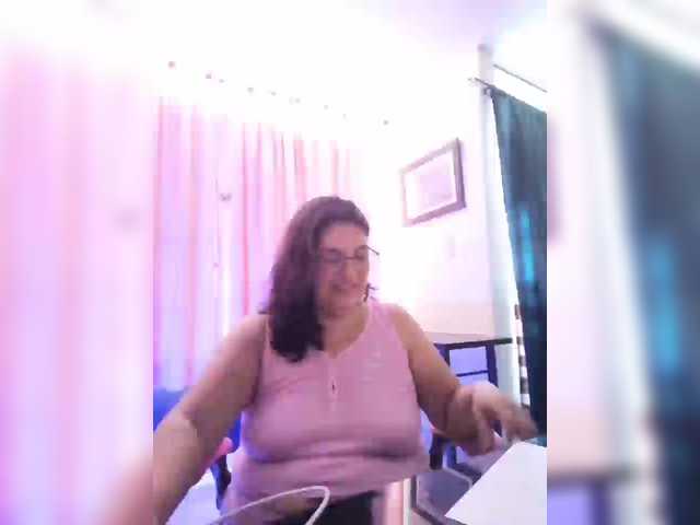 linamaria98 live cam on BongaCams