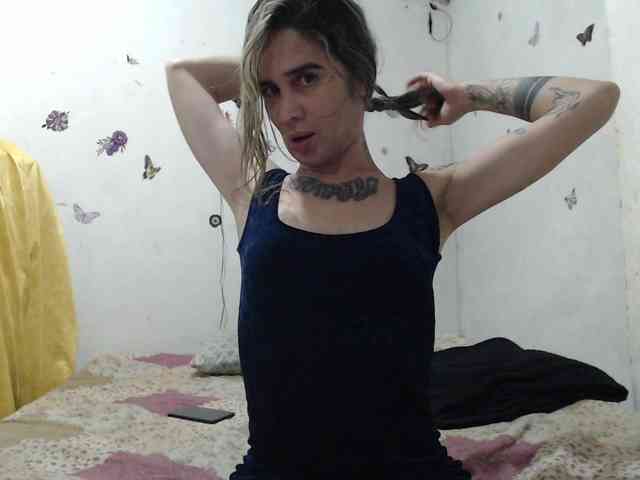 naughtybarbie-19 Live Webcam on BongaCams