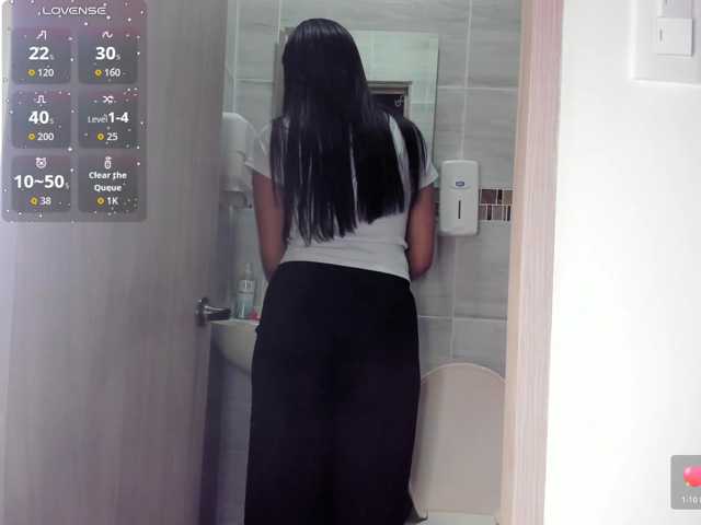 LunaRoussel live cam on BongaCams