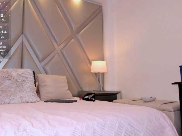 LunaRoussel live cam on BongaCams