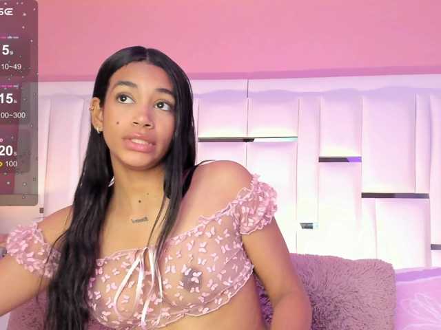 LunaRoussel live cam on BongaCams