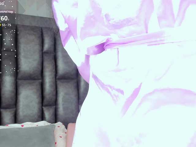 LunaRoussel live cam
