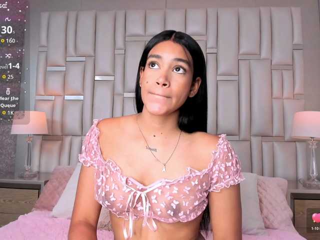 LunaRoussel live cam on BongaCams