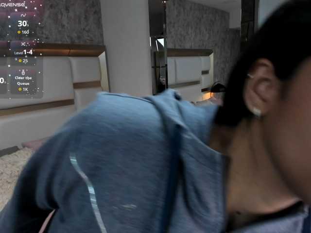 LunaRoussel live cam on BongaCams