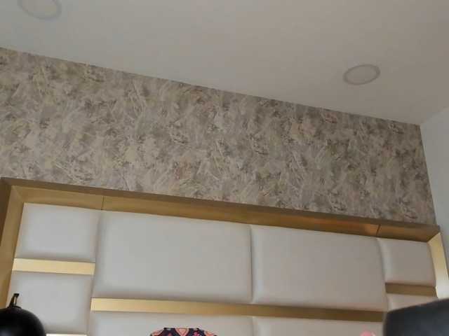 LunaRoussel live cam on BongaCams